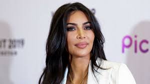 В чем секрет успеха американской знаменитости. Kim Kardashyan Pokazala Kak Gotovitsya K Novomu Godu I Rozhdestvu Ria Novosti 04 12 2019
