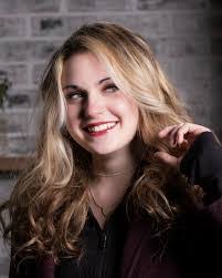 Diana Sikes's Instagram, Twitter & Facebook