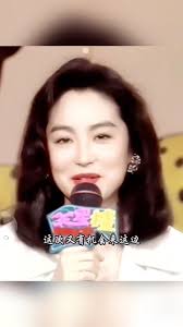 年轻时的林青霞落落大方，一颦一笑皆是风情！#林青霞