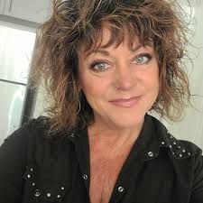 Paula's Wine Knot Beer and Wine Bar