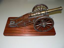 A shield was introduced in the 2008/09 season for bundesliga 2, designed along the lines of the bundesliga meisterschale. Torjagerkanone Wikipedia