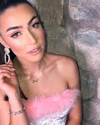 FLORA WADE (@makeupbyflora) • Instagram photos and videos