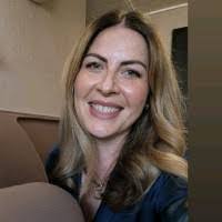 Lisa Pettiford's Instagram, Twitter & Facebook