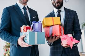 If you're like most people, you spend the bulk of your holiday shopping budget buying gifts for family. Best 7 Gift Ideas For Men The Fashionisto