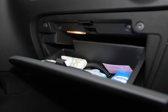 File:SEAT Leon Mk2 glove compartment.jpg - Wikimedia Commons: How to freshen car interior