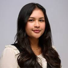 And with that, my second degree at Warwick is done! 🎓 Doing my MA has  always been a big personal goal, and graduating today reminded me of how  much I enjoyed my