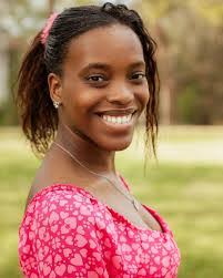 Abigail Aileen's Instagram, Twitter & Facebook