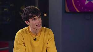 To je těžká věc najít takového vysokého kluka k sobě, takže super, rozplývá se modelka.a albert doplnil: Albert Cerny