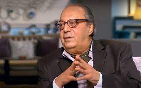 فى أول رد بعد التغريدة المزيفة المنسوبة له، قال الفنان الكبير أسامة عباس إنه يعيش حاليًا ومنذ فترة فى الساحل. Aorqbqgr1udflm