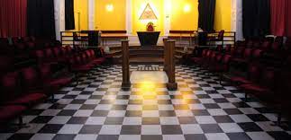 L'éternité est un simple instant dans une per­ manence. Photos Visite Dans Le Secret Des Temples Francs Macons