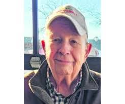 Linda Feck's Instagram, Twitter & Facebook