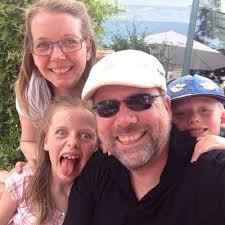 Patrik Ekstrand على X: "Sommarkväll i Lund. Utbjuden på date av världens  bästa Hustru! Love you Anna Ekstrand 💕 @ Lund,… https://t.co/Lmh40FLlsH"