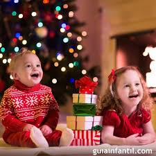 Semanas antes de la navidad, las poblaciones ponen elementos navideños como luces, etc. Juegos De Navidad Para Los Ninos