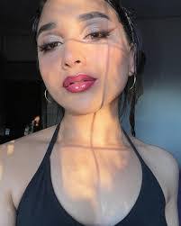 Dania Delgado's Instagram, Twitter & Facebook