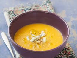 La Soupe Du Lundi Soir Potiron Curry Chevre Recette Potiron Recettes De Cuisine Veloute Potiron