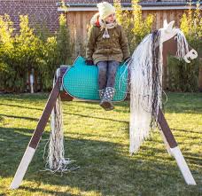 Tolles holzpferd in liebervoller handarbeit hergestellt von zauberhafte pferde. Ein Holzpferd Fur Den Garten Spielzeug Hausbau Garten Deko Schones Mehr Baby Kind Und Meer