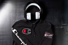 Free standard shipping and returns up to 14 days. Champion Made A Hoodie For Gamers With Lots Of Pockets And A Giant Hood The Verge