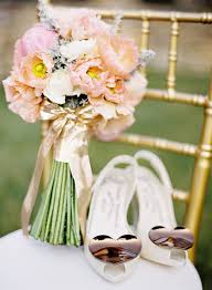 Find the perfect peach blooms for your diy wedding vibe! Romantic Peach Wedding Bouquet