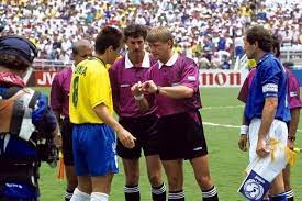 متاسفانه برای ساختن این پل امکانات زیادی نداریم. Ø®Ø§Ø·Ø±Ø§Øª Ø¨Ø§ÙˆØ±Ù†Ú©Ø±Ø¯Ù†ÛŒ Ù…Ø­Ù…Ø¯ÙÙ†Ø§ÛŒÛŒ Ø§Ø² Ø³Ø§Ù†Ø¯Ø±Ùˆ Ù¾Ù„ ÙÙˆØªØ¨Ø§Ù„ÛŒ