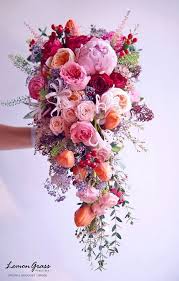 Pin By Eluzabeth On Top Bridal Bouquets Flower Bouquet Wedding Cascading Wedding Bouquets Diy Wedding Flowers
