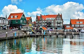 ˈneːdərˌlɑnt), επίσημα κάτω χώρες, είναι το ευρωπαϊκό τμήμα του βασιλείου των κάτω χωρών (ολλανδικά: Volendam To Psaroxwri Poy 8a Latrepsete