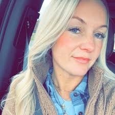 This beauty is my first born! Smart, hardworking, compassionate, and  determined are just a few of her great qualities. HAPPY BIRTHDAY!!! We hope  you're having a perfect day! Love you so much,