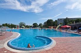 Hotel balada*** este unul din hotelurile turn din saturn, situate la intrarea in statiune dinspre venus. Cleopatra Saturn Paralela 45