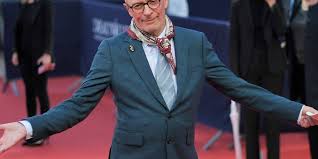 Célèbre pour ses films regarde les hommes tomber, un héros très discret, sur mes lèvres, de battre mon cœur s'est arrêté, un prophète et de rouille et d'os, il est le fils du réalisateur et dialoguiste michel audiard. Jacques Audiard Le Western C Est Un Genre Valise Le Point