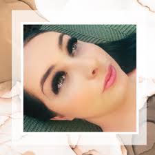 Beauty That Winks added a new photo.