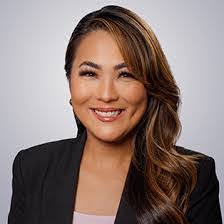 Rebekah Mayer's Instagram, Twitter & Facebook