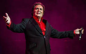 Engelbert Humperdinck eyes becoming Glastonbury's oldest ever performer at 87