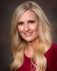 Tara Mcarthur's Instagram, Twitter & Facebook