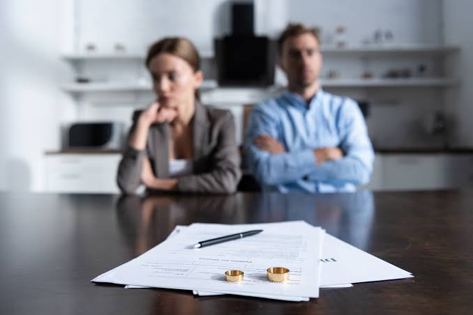 How to Choose the Right Divorce Lawyer - Legal Desire Media and Insights