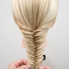 How To Fishtail Braid Everyday Hair Inspiration Fishtail Braid In 2020 Hair Styles Easy Hairstyles For Long Hair Fish Tail Braid