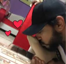 الذي مدّ الظل ثم جعل الشمس عليه دليلا هو الذي جعل لكم أيها الناس الليل لباسا. ØµÙˆØ±Ø© Ù…Ø¤Ø«Ø±Ø© Ù„Ù„ÙÙ†Ø§Ù† Ø§Ù„ØµÙŠØ±ÙÙŠ Ù…Ø¹ ÙˆØ§Ù„Ø¯ØªÙ‡ ØµØ­ÙŠÙØ© ØµØ¯Ù‰ Ø§Ù„Ø§Ù„ÙƒØªØ±ÙˆÙ†ÙŠØ©