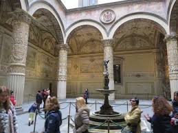 The building was originally called the palace of the priors and was built at the end of the 1200s to house the city government that, up until then, used to meet at the homes of florence's most powerful families. Palazzo Vecchio And Signoria Square An Extraordinary Monumental Complex Private Tour Destination Florence