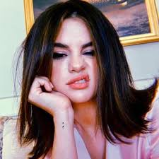 Here is selena gomez setting us hair goals. Selena Gomez S Short Bob Haircut Popsugar Beauty