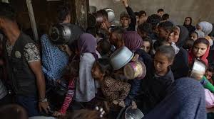 Displaced Palestinians in Gaza struggle to access food and water