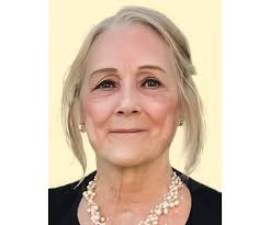 Brenda Redmond's Instagram, Twitter & Facebook