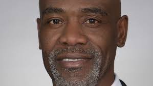 Larry Pauly's Instagram, Twitter & Facebook