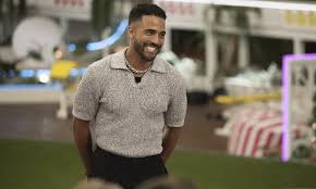 Love Island USA Star Kendall Washingtons Gay P*rn Leaks … Hes Bussing it  Wide Open for Cameras!!