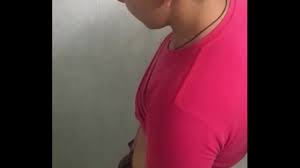 espiando meada piss en baño publico - XNXX.COM