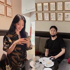 대충 한 10분정도 동생고추 가지고 놀다가 동생이 챙피하다구 다시 옷입는거. Nzbpsmfbrobebm