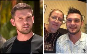 1993'te politehnica timişoara'da profesyonel futbola başladı. Cine Este Mama Lui Ètefan Ciuculescu Noul Faimos De La Survivor Romania A Fost CampioanÄ NaÈionalÄ
