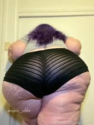 penguin_ssbbw wet skin reveal