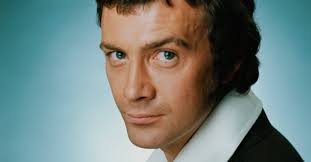 Morre Lewis Collins, de 'Os Profissionais'
