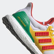 Wie ihr wisst aktualisieren wir unseren sneaker release kalender täglich mit neuen releases und retailern, sodass ihr auf jeden fall diesen release. Kicksonfire Auf Twitter Check Out This New Colorway Of The Lego X Adidas Ultra Boost Dna Is This Colorway Better Than The First One