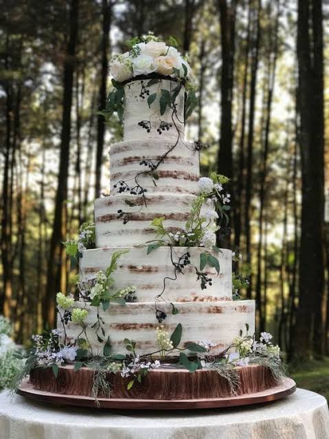 What are enchanted forest single tier wedding cake ideas?