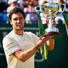Djokovic, der kürzlich wimbledon gewonnen hatte, kam nach tokio, um endlich seine erste goldmedaille zu gewinnen. Mischa Zverev Home Facebook