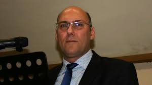 Le bureau du maire bientôt transformé en cuisine pour la salle des fêtes